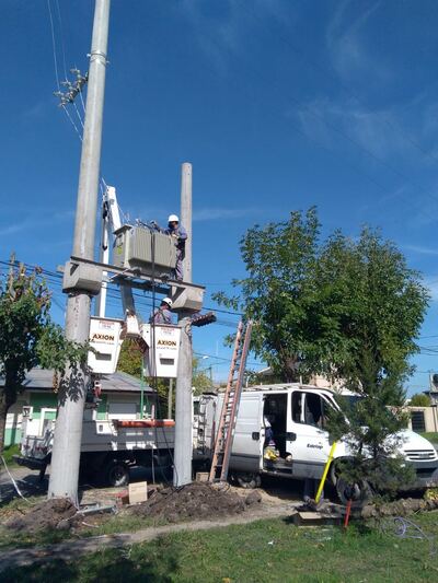EDELAP concretó obra que amplía la capacidad del servicio eléctrico en Lisandro Olmos