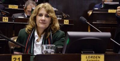 Alejandra Lorden: "Vamos a facultar a Kicillof para que negocie y adquiera vacunas en el exterior"