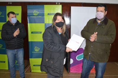 Azul: Más instituciones se suman a promover la inscripción a la vacunación contra el COVID