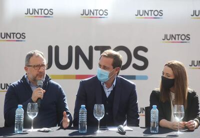 Garro presentó la lista de precandidatos a diputados y concejales de la octava sección