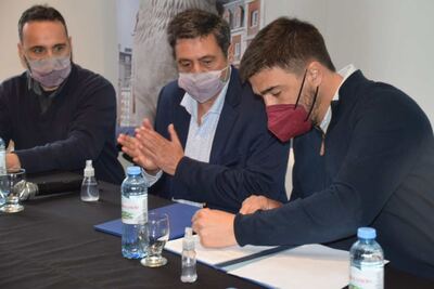 Para fomentar el turismo, Olavarría y Mar del Plata firmaron un convenio de cooperación