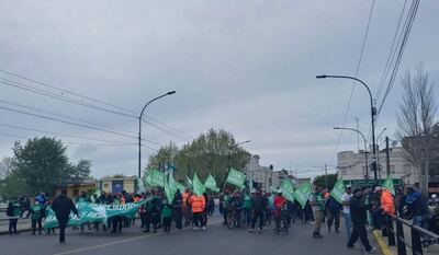 Berisso: Trabajadores municipales reclaman por un aumento salarial
