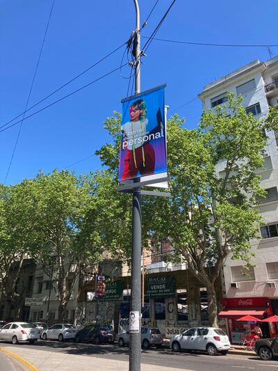 La Plata: ¿A qué se debe la nueva cartelería de publicidad privada en las calles?