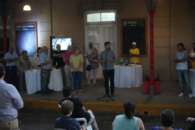 Con anuncios y proyectos se realizó el tradicional brindis municipal con instituciones en Mercedes