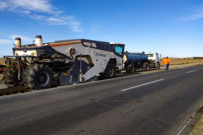 Continúan las tareas de repavimentación de la Ruta N° 51