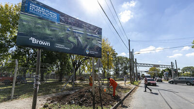 Almirante Brown: Avanza la construcción del paso bajo nivel de Rafael Calzada