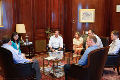 Silvina Batakis se reunió con productores avícolas afectados por la gripe aviar