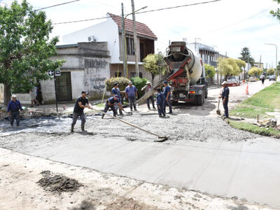 Berisso: Avanzan las obras de bacheo en la ciudad