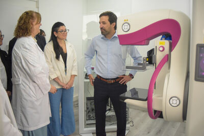 La Plata: Kreplak inauguró un mamógrafo en el Hospital Rossi