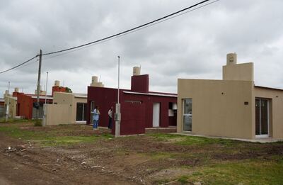 Castelli: La Provincia reactiva obras de viviendas