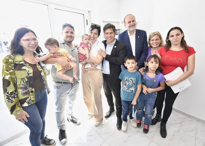 Bahía Blanca: Kicillof entregó 101 viviendas a familias de la ciudad
