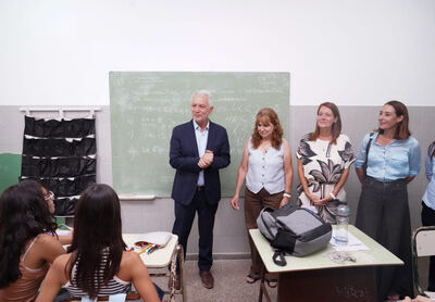 La Plata: El intendente Alak recorrió las obras de la Escuela Nº83