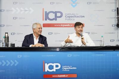 La Plata: Alak y Ghi inauguraron un ciclo sobre gestión pública y desafíos territoriales