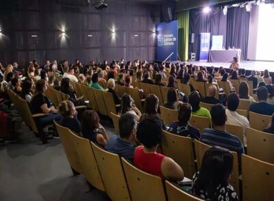 Lomas de Zamora: Más de 200 docentes participaron de una jornada de formación para equipos de conducción