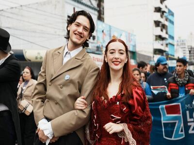 Lomas de Zamora: El distrito celebra el Día de la Patria con desfile, locro y la presentación del Dúo Coplanacu