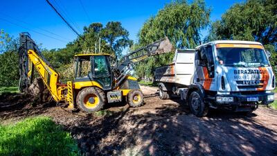 Berazategui: Continúan las obras de mejora en las calles de El Pato