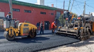 Berazategui: Se llevan adelante trabajos de pavimentación en Gutiérrez