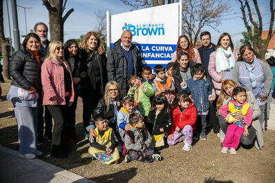 Almirante Brown: La Comuna inauguró la nueva plaza “Curva de las Infancias”
