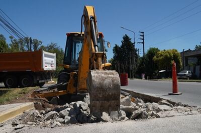 Pilar: Avanza la rehabilitación de calzada de la Ruta Provincial 8