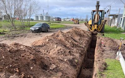 Necochea: Continúan las tareas de la extensión de la red cloacal y el mantenimiento de desagües