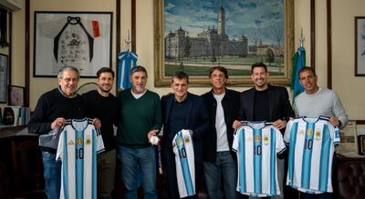La Plata: Reciben en el Municipio a los platenses que integran el cuerpo técnico de la Selección Argentina