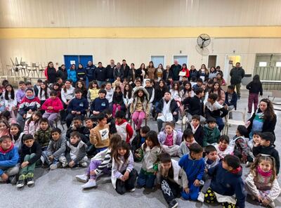 Berisso: Entrega de insumos a la Escuela Primaria N° 25 de El Carmen