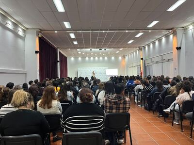 Olavarría: El Municipio realizó una jornada de capacitación sobre prevención del suicidio adolescente