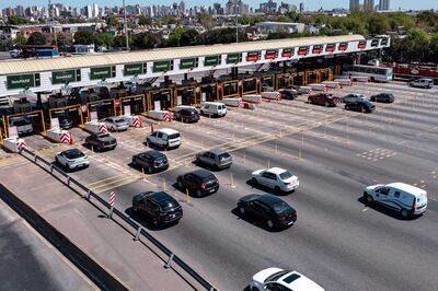 Comienzan a multar la evasión de peaje en la Autopista La Plata-Buenos Aires: Los montos llegan hasta los $684.000
