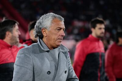 Colón echó a Pipo Gorosito y piensa en Damonte como reemplazante