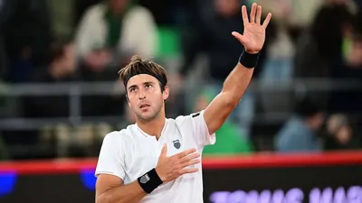 Tomás Etcheverry no pudo con Flavio Cobolli en la semifinal de Hamburgo