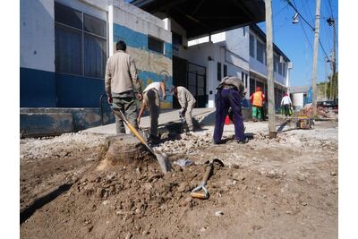 Lomas de Zamora: El Municipio continúa con la reconstrucción de veredas en distintos barrios