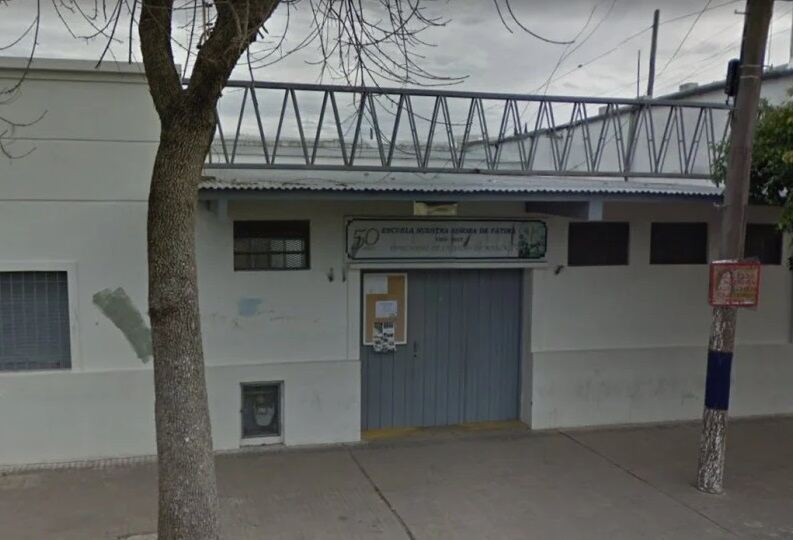 Por la suba de contagios, una escuela de La Plata volvió a la virtualidad: "Lo hacemos para cuidar a los docentes y las familias"