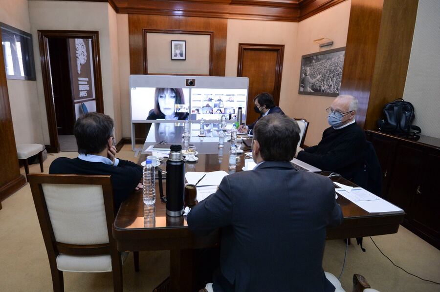 Kicillof se reunió con el Comité de Expertos de la Provincia