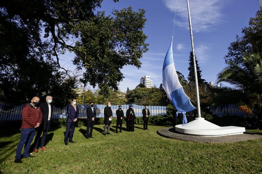 Kicillof encabezó el acto de conmemoración de la Revolución de Mayo