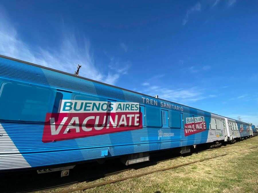 Presentaron el tren sanitario que realizará hisopados por coronavirus y vacunación de gripe y neumonía