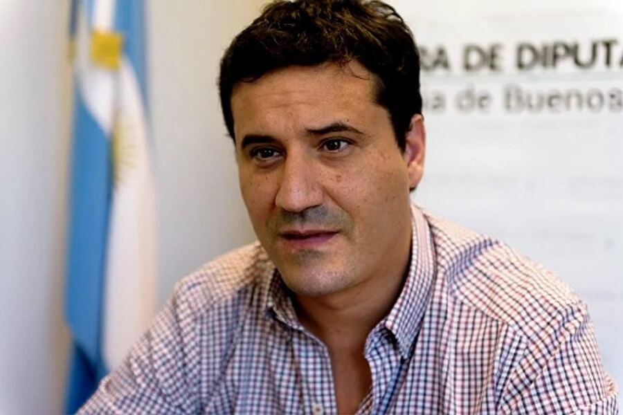 Asume Abad como nuevo presidente de la UCR bonaerense
