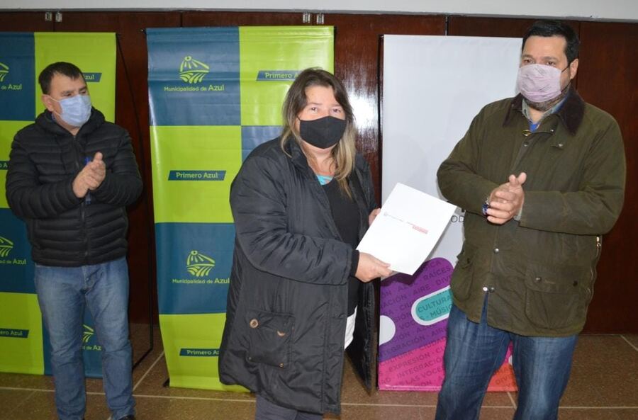 Azul: Más instituciones se suman a promover la inscripción a la vacunación contra el COVID