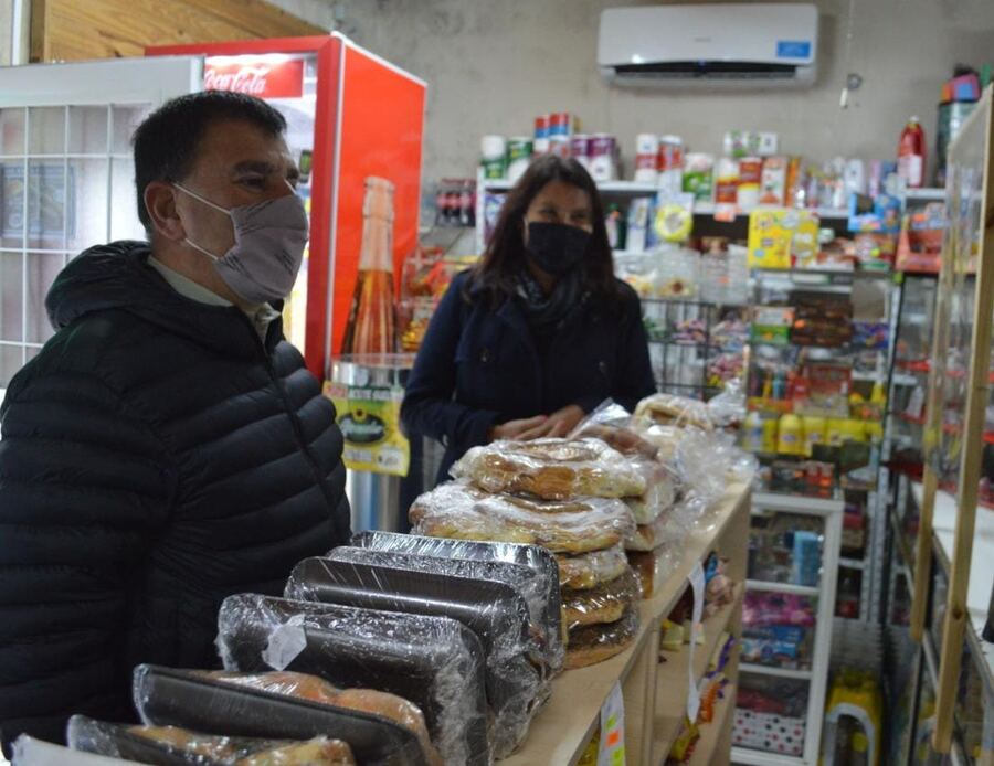 Comprá Más Cerca: Entrega de adhesión al primer inscripto