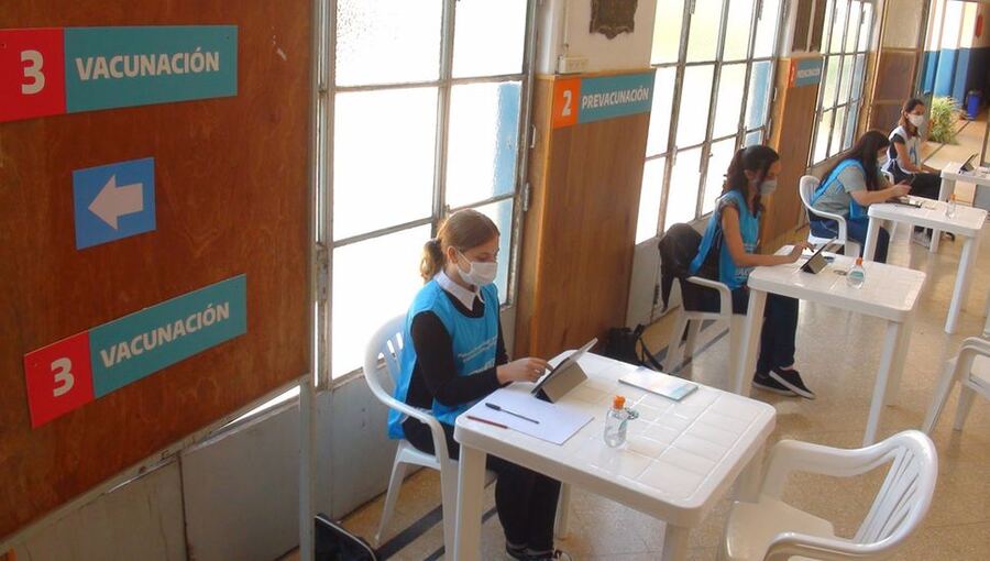 Detectan más de 8 mil personas que no cumplían con los requisitos para vacunarse