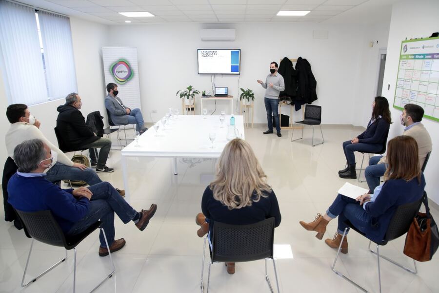 Se analizó la situación del comercio de La Plata con representantes del sector y funcionarios provinciales y locales