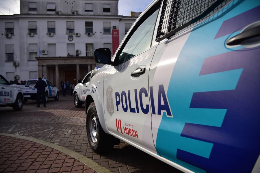 Entregaron patrulleros policiales en Morón