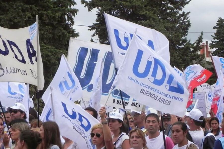 El Gobierno y los gremios docentes acordaron un salario mínimo de 40 mil pesos