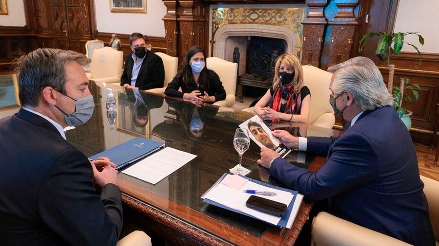 Desaparecido desde 2019: El Presidente recibió a familiares del policía de la Ciudad Arshak Karhanyan