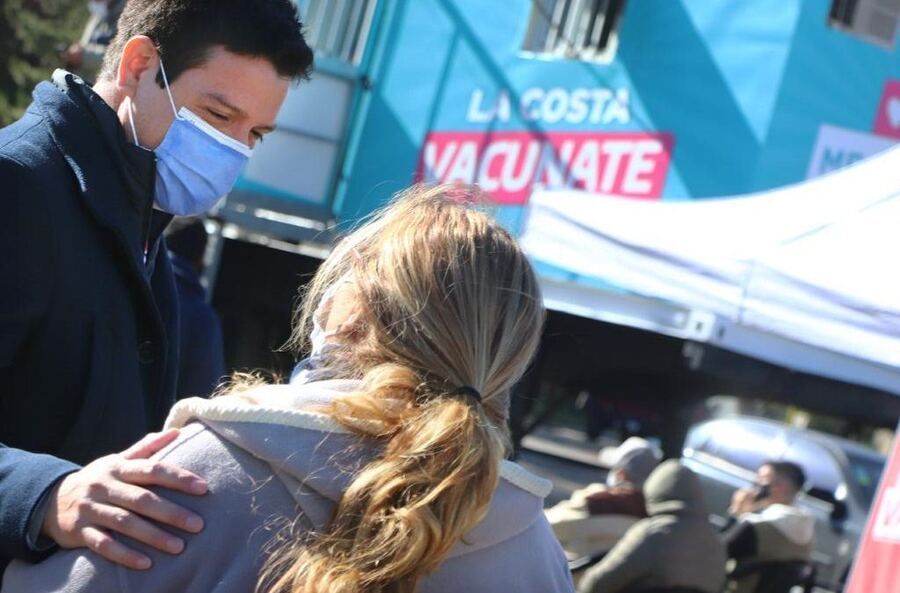 La Costa: Cardozo confirmó que el Partido de La Costa llegó a las 100 mil dosis aplicadas contra el Covid