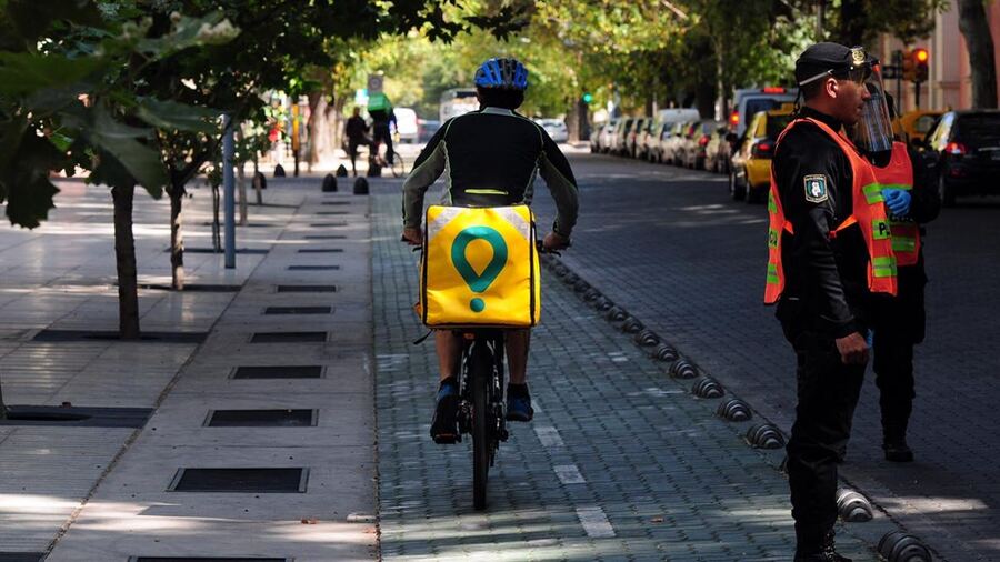 La Plata: se confirmó una multa millonaria contra la plataforma digital Glovo