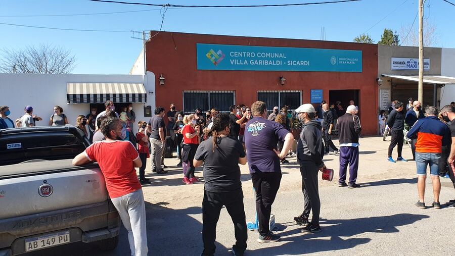 Movilización vecinal por obras "prometidas que no se realizaron"