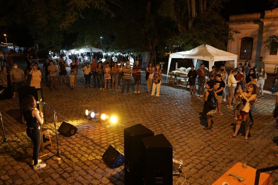 Baradero: Se llevó adelante otra exitosa edición de "Mercado Raíz"