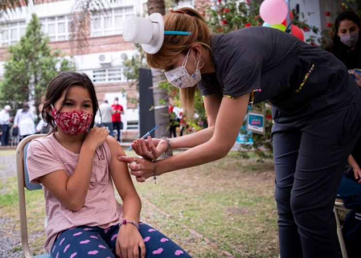 Provincia anunció la vacunación libre de tercera dosis para mayores de 12 años