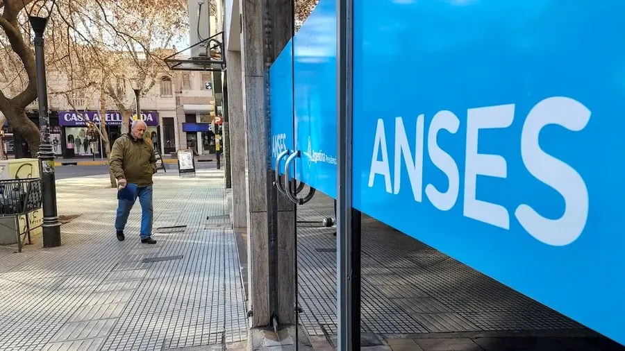 ANSES: Continúan los créditos para trabajadores en relación de dependencia