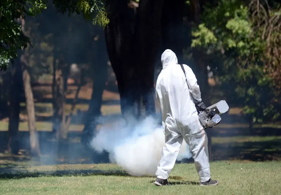 La Plata: La Comuna continúa con la fumigación en los barrios